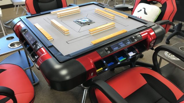 eager-table-and-chair