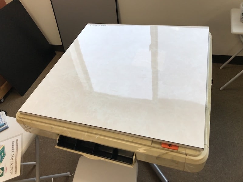 tableboard-white-on-aqua