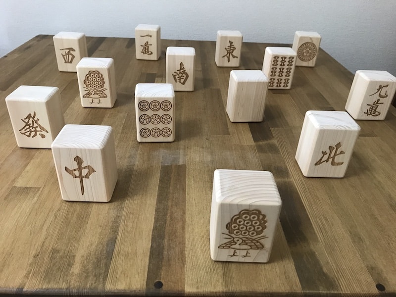 woodtiule-on-table-cover-baratirashi