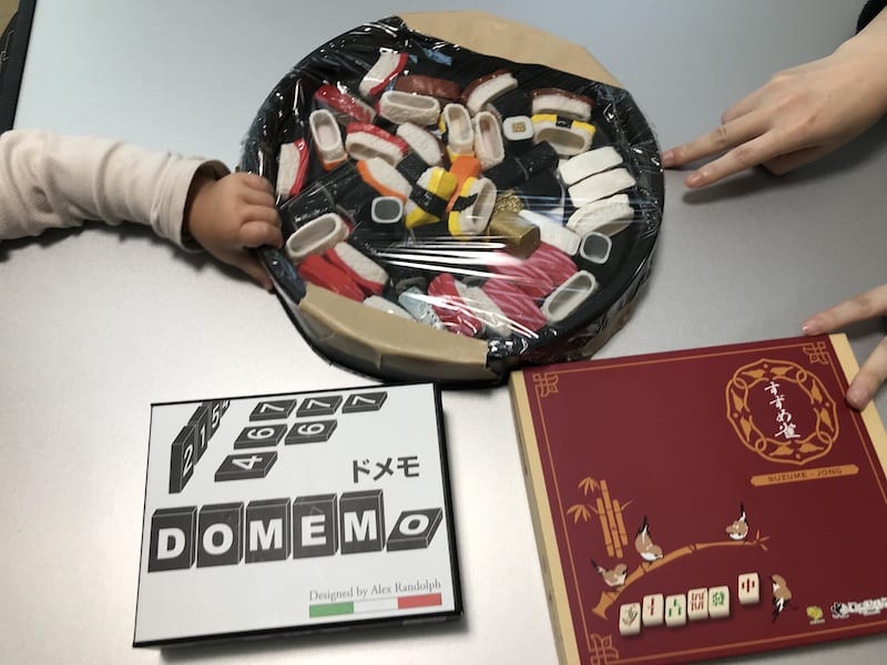 mcm-boardgame-childhand